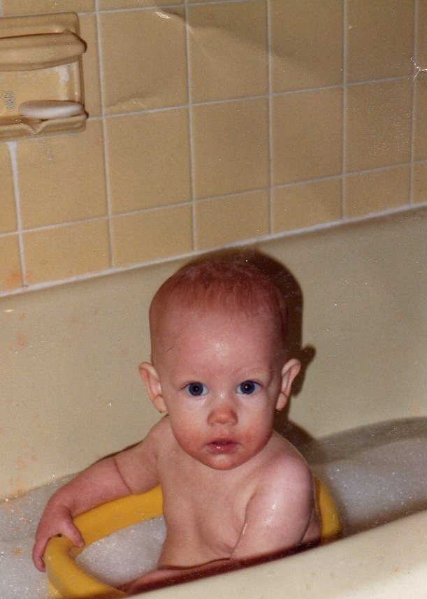 casey in bathtub644.jpg